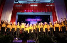 „Flori pentru mama” 2022 – cântec, poezie și dans aduse omagiu mamelor - FOTO