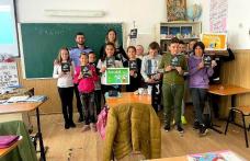 Poliţiştii botoşăneni – ambasadori ai programului „EROII INTERNETULUI” - FOTO
