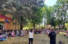 Polițiștii, în tabără, alături de copii pentru prevenirea consumului de droguri și a fenomenului de bullying - FOTO