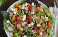 Salată de dovleac, cartof, ridichi și feta