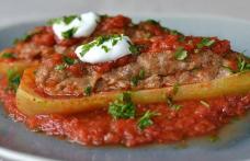 Dovlecei umpluți cu carne și verdeață
