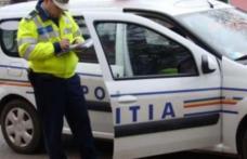 Șofer în vârstă de 71 de ani depistat că transporta persoane „la ocazie” dar avea permisul suspendat
