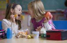Programul „Cornul şi Laptele” se transformă în programul „Mic Dejun Sănătos”