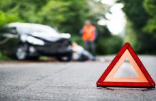 Accident soldat cu avarii produs de un bărbat băut pe strada Drochia din Dorohoi