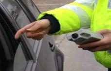 Șofer reținut după ce s-a urcat la volan beat și fără permis