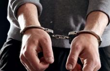 Tânăr de 18 ani reținut de polițiști după un cumul de infracțiuni. Incredibil ce a putut să facă!