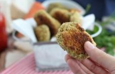 Nuggets de pui cu mazăre și morcov