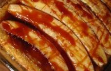 Cremă de vanilie cu ciocolată și banane caramelizate