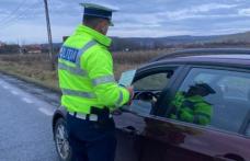 Șofer din Dorohoi, băut bine, depistat de poliţişti într-o maşină care staţiona pe mijlocul drumului