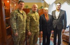 Plachetă de Onoare acordată de prefectul Sorin Cornilă cu ocazia Zilei dedicate Veteranilor de Război
