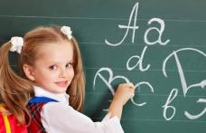 De astăzi încep înscrierile copiilor la şcoală. Cum se completează cererea pentru înscrierea la clasa pregătitoare