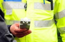 Doi bărbați din Dorohoi cercetați de polițiști după ce au fost prinși băuți la volan