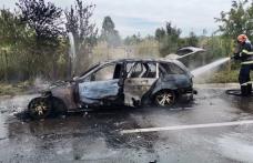 Autoturism cuprins de flăcări la Vorona. Pompierii au intervenit 