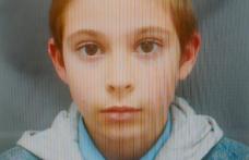 Minor dat dispărut! Apelați 112 sau adresați-vă celei mai apropiate unități de poliție dacă l-ați văzut!