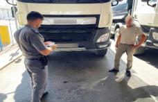 Cetățean surprins de polițiștii de frontieră din Dorohoi la volanul unui vehicul neînmatriculat şi fără permis