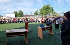 Început de an școlar cu soare și zâmbete pentru liceenii de la Regina Maria - FOTO
