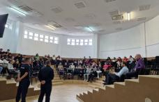 Acțiune de informare derulată de jandarmii botoșăneni la Săveni