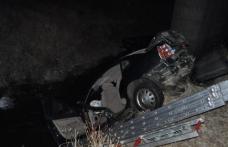 A pierdut controlul volanului şi s-a oprit cu maşina în râul Jijia