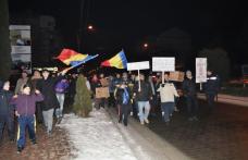 A patra zi de proteste la Dorohoi [VIDEO/FOTO]. „Vă rugăm să ne scuzaţi, nu producem cât furaţi!”