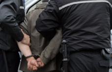 Tânăr trimis în judecată pentru mai multe furturi din mașini