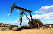 Petrolul urcă din nou la peste 90 de dolari pe baril. Gazele se stabilizează datorită vremii favorabile