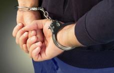 Tânăr de 25 de ani, condamnat pentru viol, reținut de polițiști