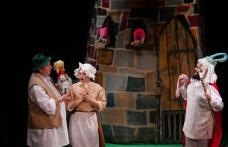 Spectacol „Tom Degeţel” la Teatrul „Vasilache” din Botoșani
