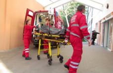 Caz INCREDIBIL! Un bărbat din Botoșani și-a tăiat venele cu flexul după ce a citit pe internet că are o boală incurabilă