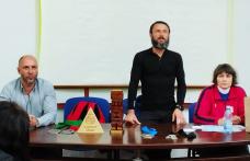 Multiplul campion mondial Iulian Rotariu în dialog cu elevii Colegiului Național „Grigore Ghica” Dorohoi - FOTO