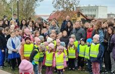 „Rugăciune pentru PACE” activitate desfășurată de elevii și preșcolarii mai multor unități școlare din Dorohoi - FOTO