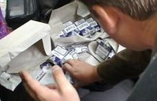 VIDEO - Tigari ascunse in bordul unui autoturism descoperite de politistii de frontiera ies