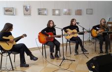 Trei Premii I și Trofeul Festivalului de Muzică Folk „Cetatea veche” obținute de elevii Clubului Copiilor Dorohoi - FOTO