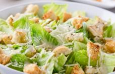 Salată Caesar
