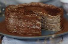 Tort de clătite cu cafea și cacao