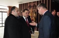 Peste 200 de oameni de afaceri prezenţi la dezbaterea organizată de senatorul Gheorghe Marcu - VIDEO/FOTO