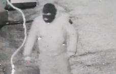 Tânărul din Dorohoi care a încercat să spargă un magazin și apoi a tâlhărit o femeie a fost arestat preventiv