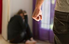 Bărbat de 33 de ani evacuat din locuință și ordin de protecție emis pentru violență în familie