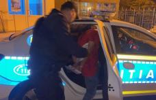 Bărbat evacuat din locuință pentru că și-a amenințat mama