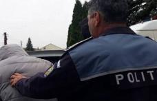Tânăr reținut după ce a furat bani și un televizor dintr-o societate comercială