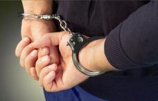 Bărbat arestat după ce a condus băut, fără permis și a provocat un accident