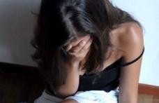 Povestea tulburătoare a unei adolescente care a ajuns să se prostitueze pentru a-şi cumpăra caiete