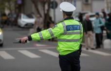 Un dorohoian, fără permis, la plimbare cu mașina. Prietenul său l-a lăsat să fie șofer, până când l-au prins polițiștii