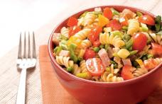 Salată de paste cu legume