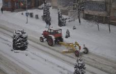 Dorohoi: Autorităţile locale continuă acţiunile de deszăpezire a oraşului