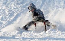 Copil lovit de o autoutilitară la Dîngeni