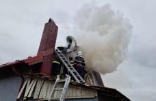 O casă din Podriga a fost în pericol după ce funinginea din coșul de fum s-a aprins