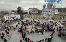 1 Decembrie 2024 – Momente artistice depuneri de flori și Hora Unirii la Dorohoi cu ocazia Zilei Naționale a României - FOTO