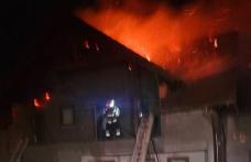 O familie din Prăjeni a rămas fără acoperiș deasupra capului în urma unui incendiu 