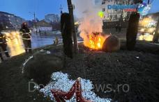 Un ornament stradal cu specific de iarnă a luat foc într-o intersecție din Dorohoi - FOTO