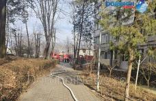 Un nou incendiu a cuprins clădirea dezafectată de pe Aleea Pinului din Dorohoi – FOTO
